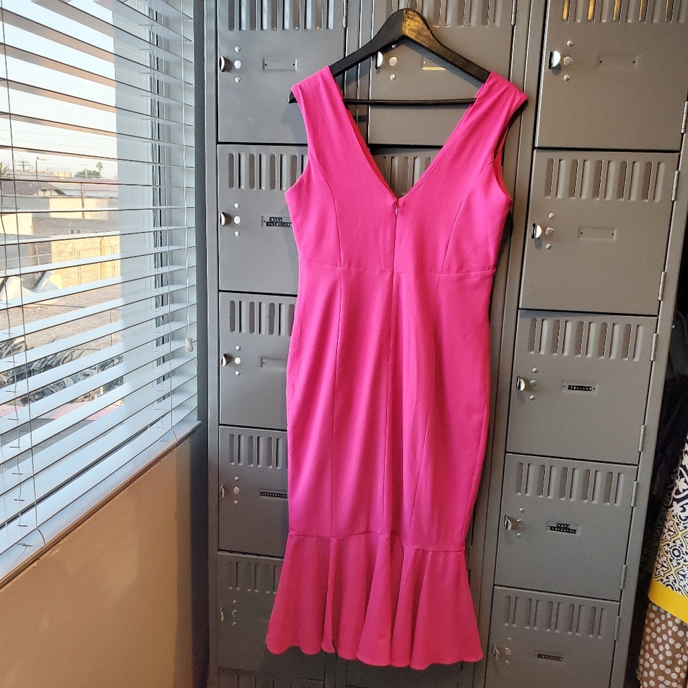 Pink dress - Picture 5 of 9